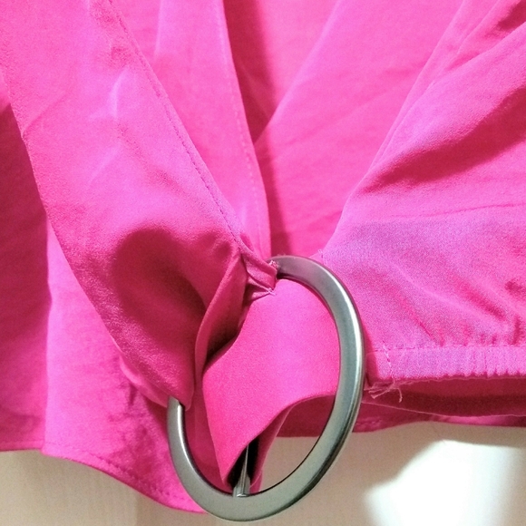 NWOT Vibrant Flowy Sleeve Top - Picture 8 of 16